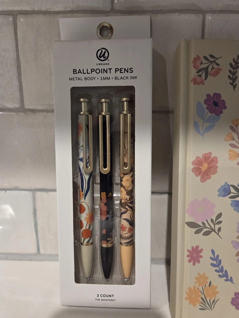 Floral Hardcover Notebook with Elastic Band And 3 Pack Of Ball Point Pens NIP